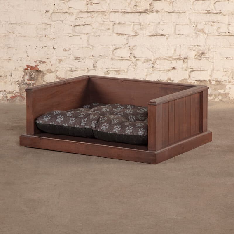 Classic wooden dog bed TORSTEN • DogDeco